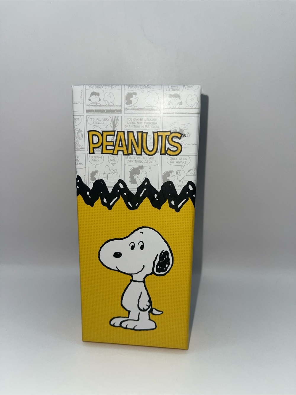 Peanuts Silver Glitter Snoopy Keychain with Red Heart Charm - Picture 4 of 5